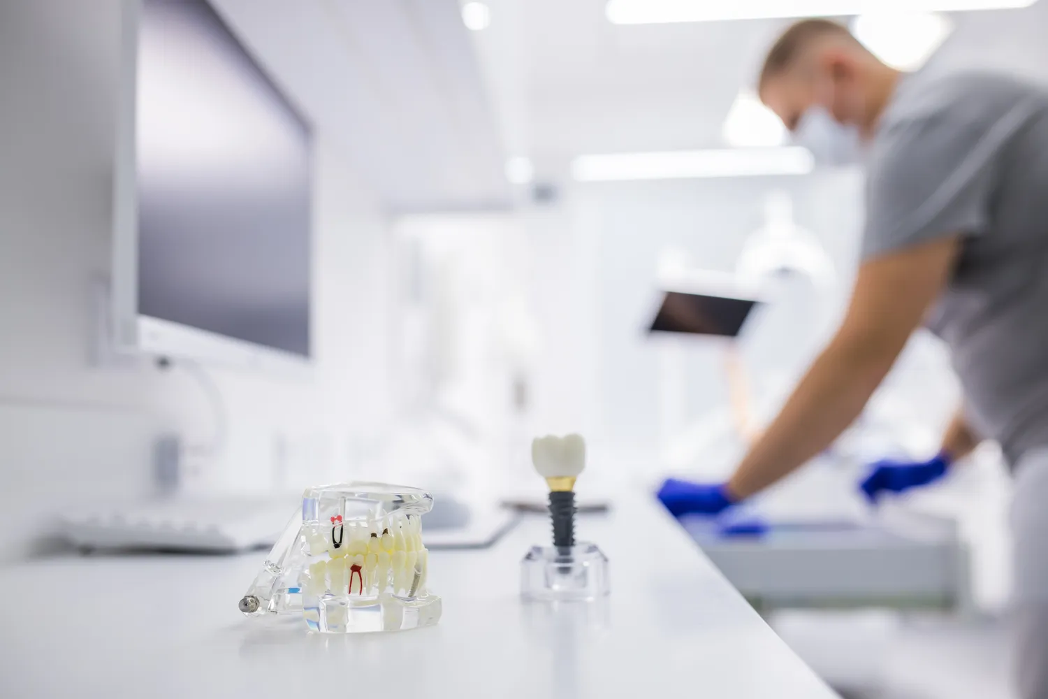 Bezśrubowe implanty co to?