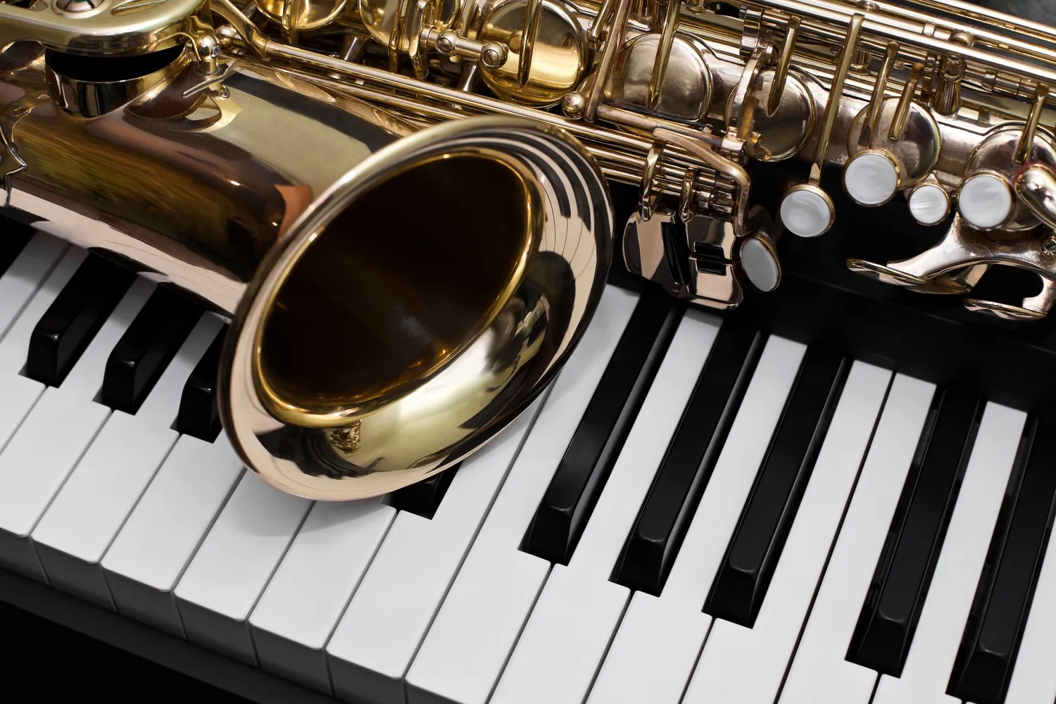 Saksofon jaki to rodzaj instrumentu?